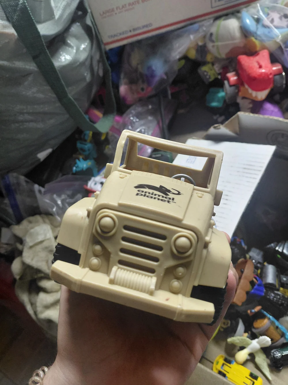 beige Animal Planet rescue safari truck is a 2020 toy vehicle made by Chap Mei.